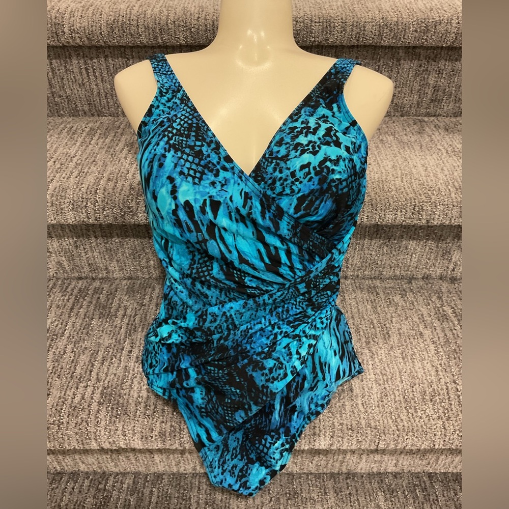 Miraclesuit Blue and Black Swimsuit with belly Ruching.